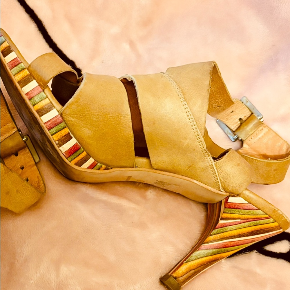 SALE Anthropologie Camel Leather Tropic Heels